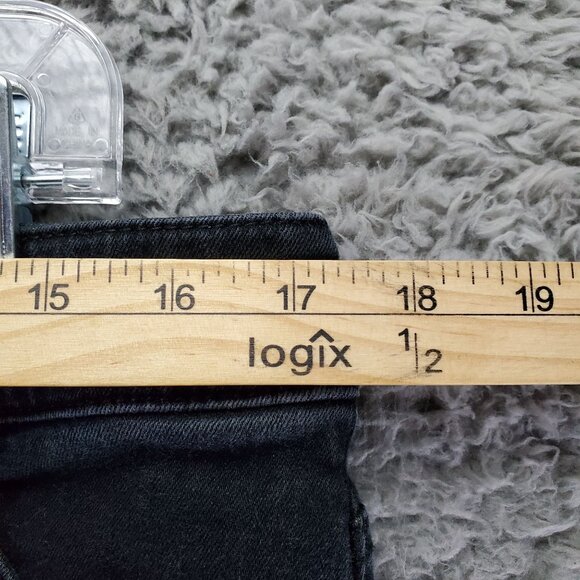 Chicos  Jeans Womens 2 Short US 12 Petite So Slimming Black Straight Leg - Picture 6 of 11